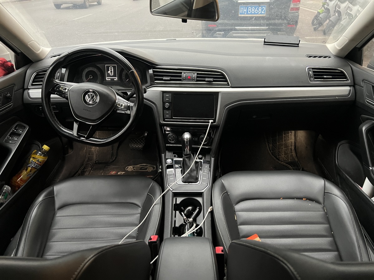 Volkswagen Lamando 2019 car image #10