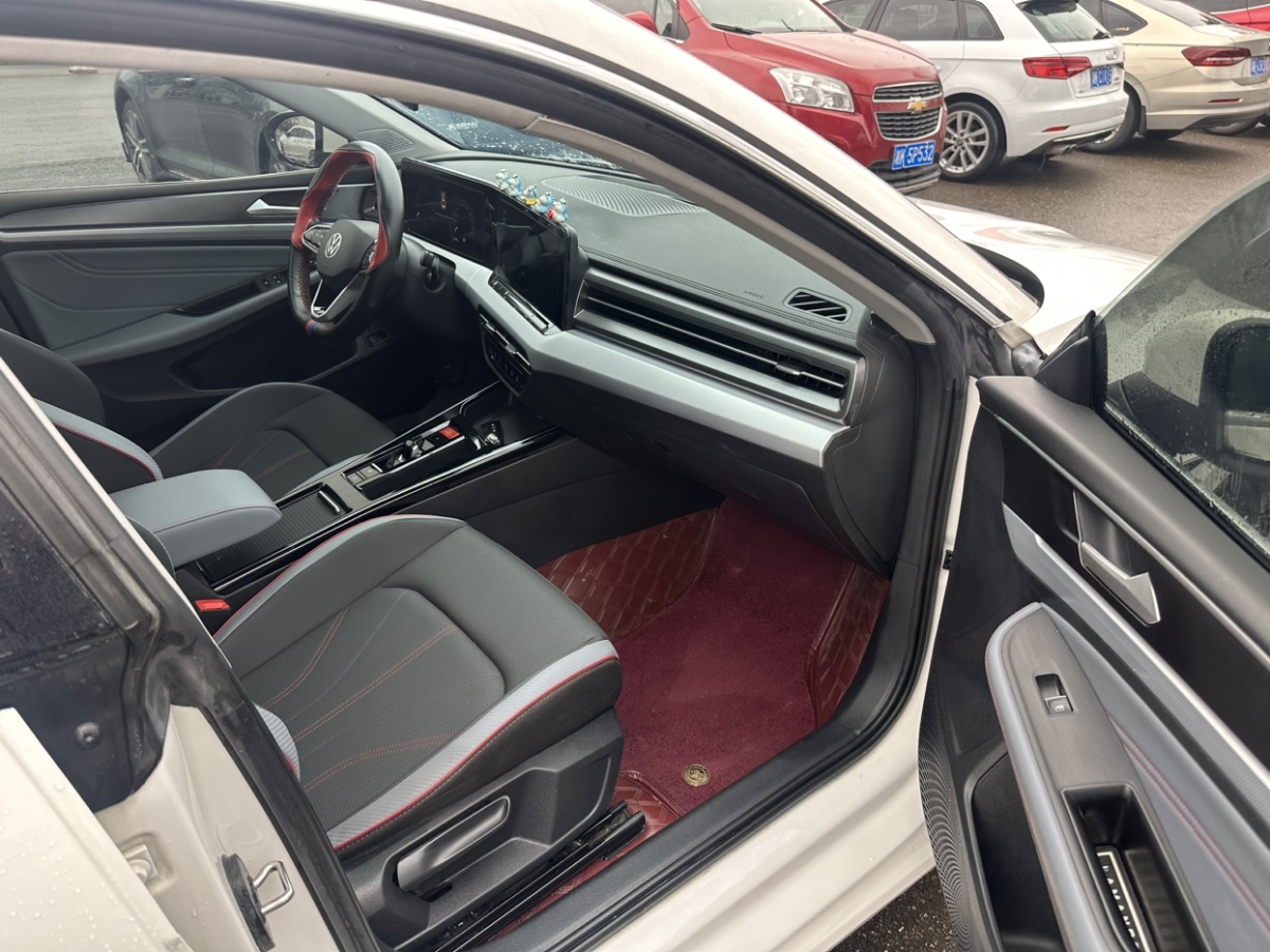 Volkswagen Lamando 2022 car image #10