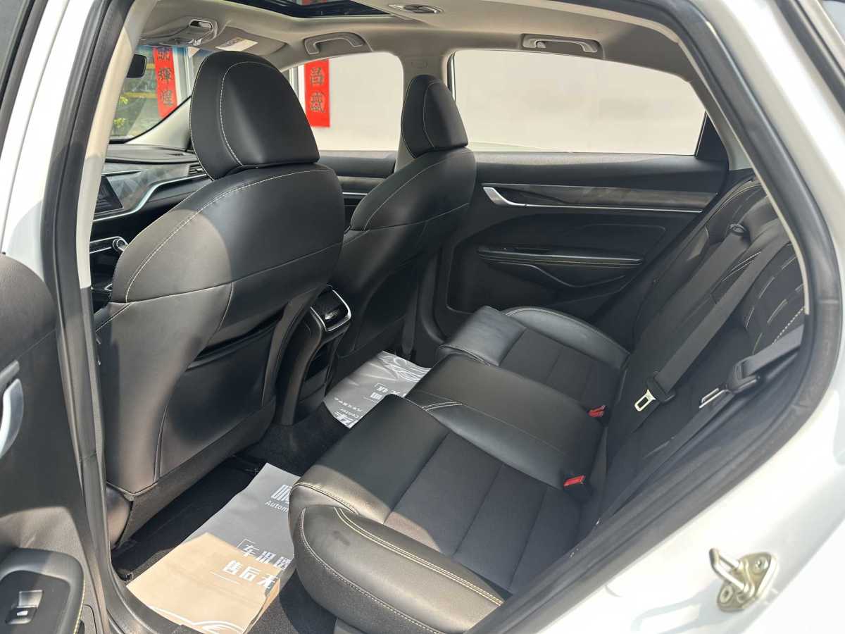 GEELY 2022 car image #10