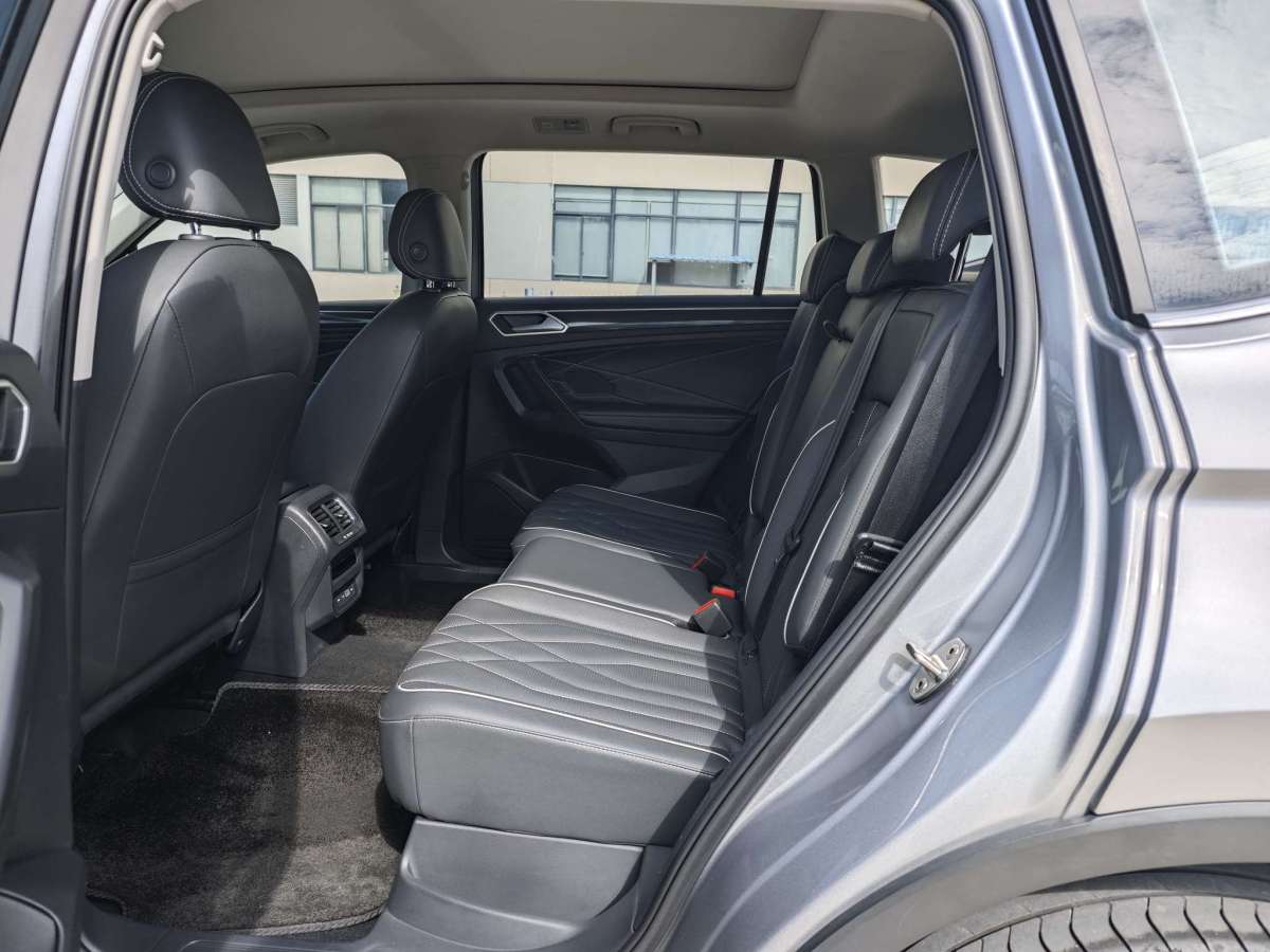 Volkswagen Tiguan L 2021 image de voiture #10