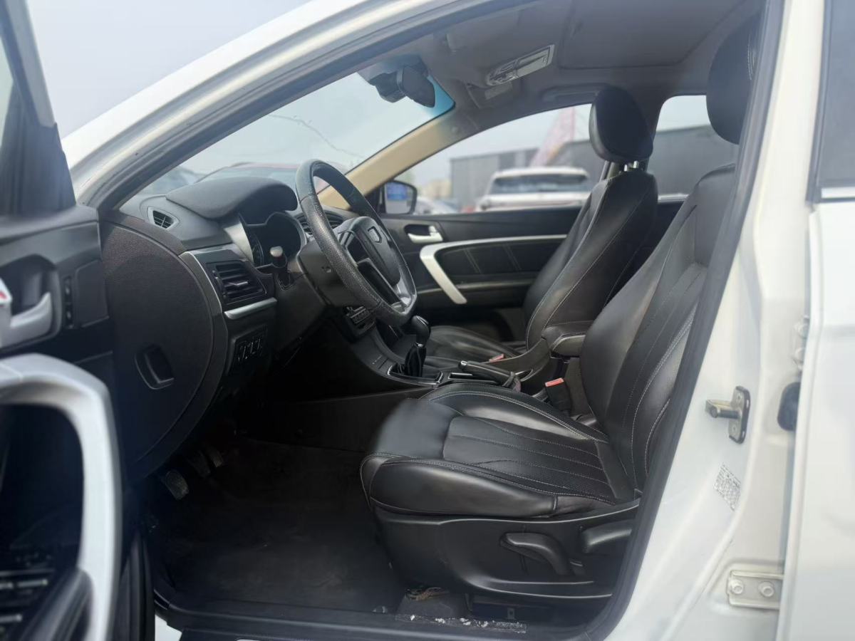 GEELY Emgrand 2017 car image #10