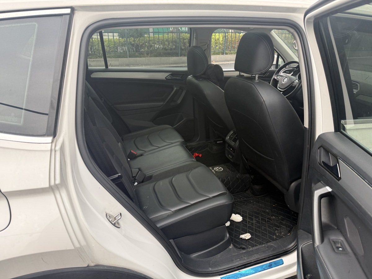 Volkswagen Tiguan L 2019 immagine di auto #10