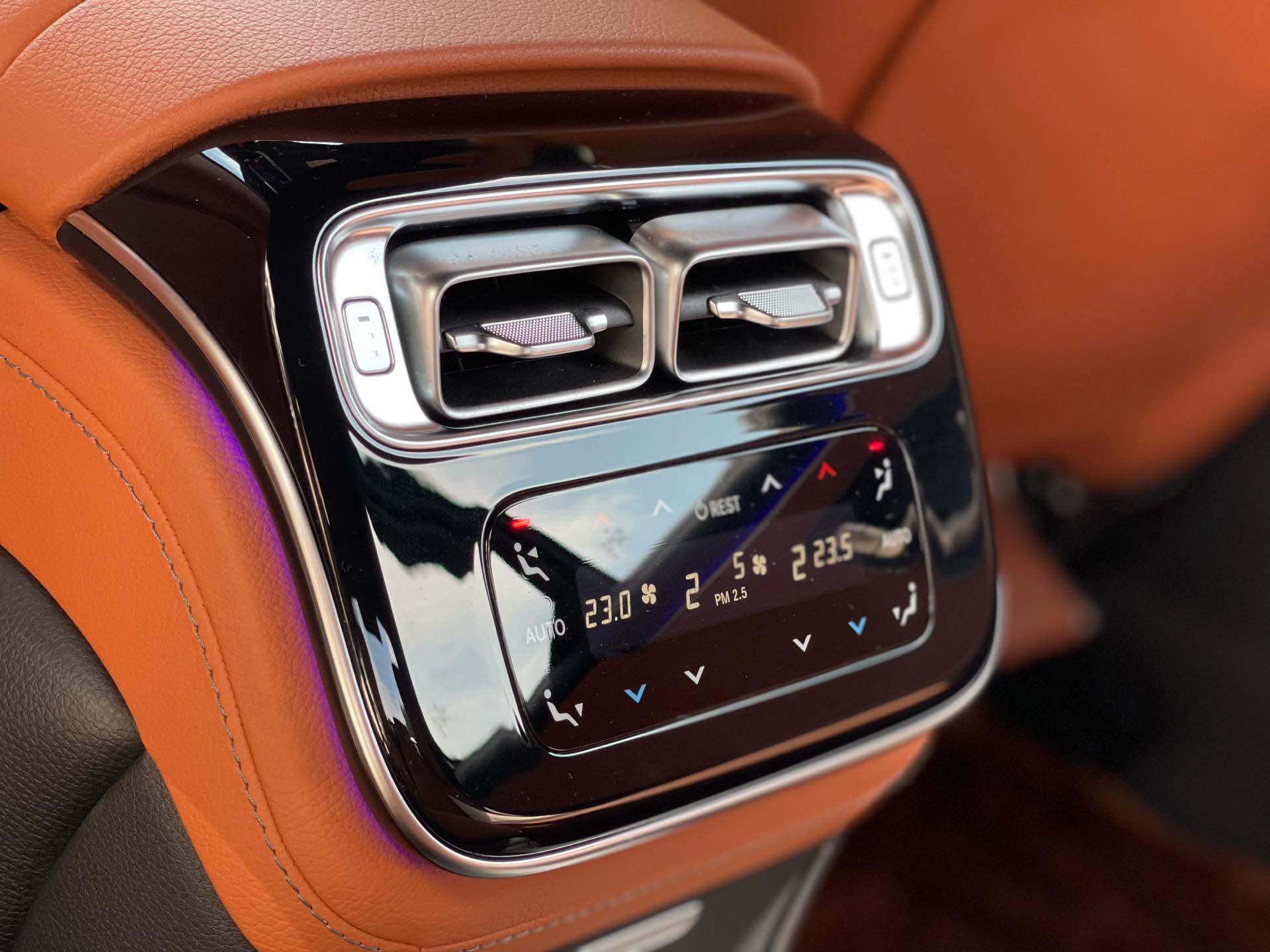 Mercedes-Benz V Class 2023 car image #10