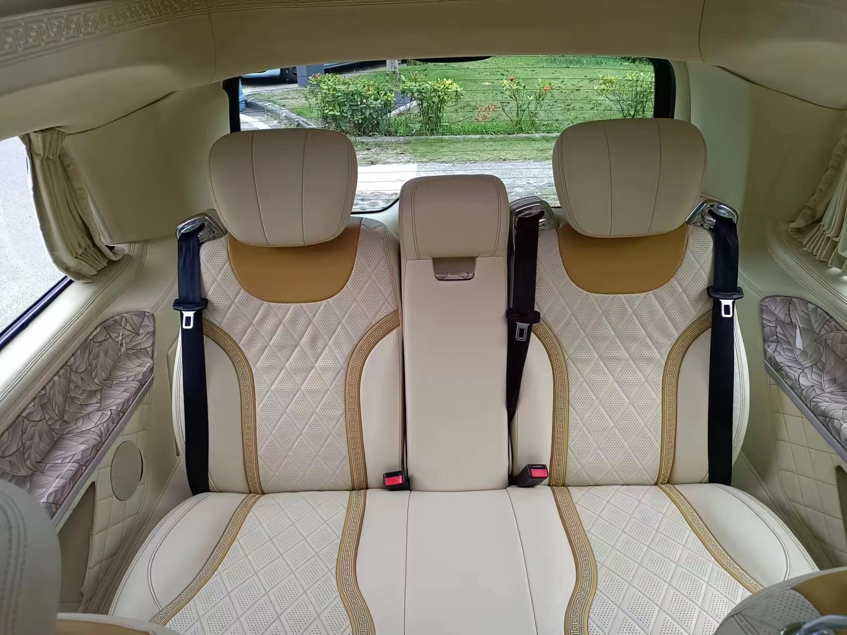 Mercedes-Benz V Class 2020 #10 Mercedes-Benz V Class 2020 car image #10