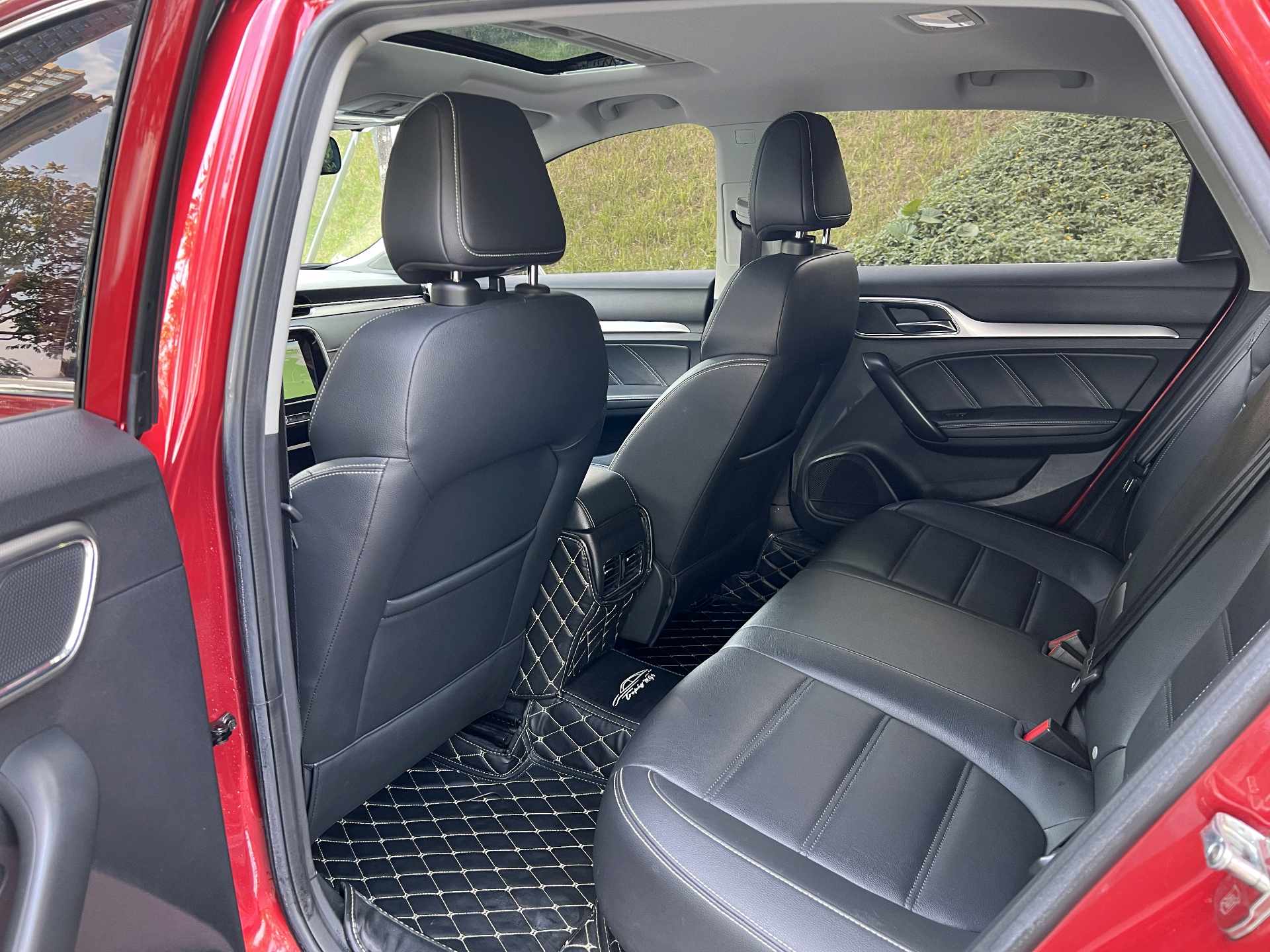 MG 6 New Energy 2018 car image #10