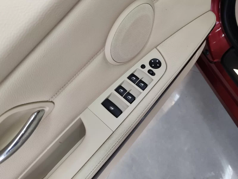 BMW 3 Series (Imported) 2010 immagine di auto #10