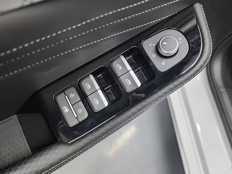 GEELY PrefaceL 2022 car image #10