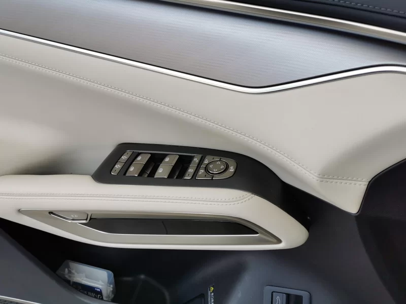 BYD SongL EV 2024 #10 BYD SongL EV 2024 car image #10