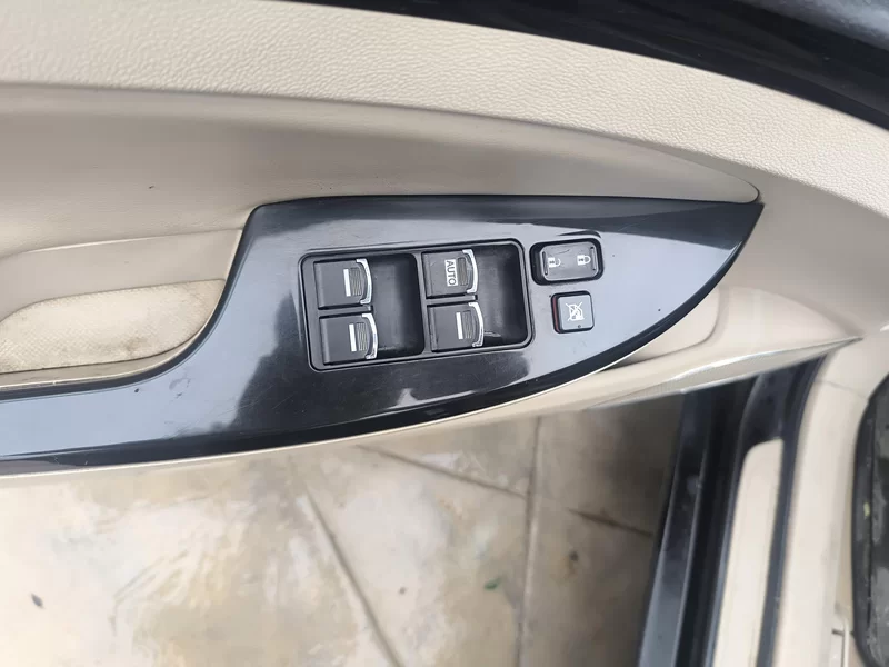 BYD SuRui 2013 car image #10