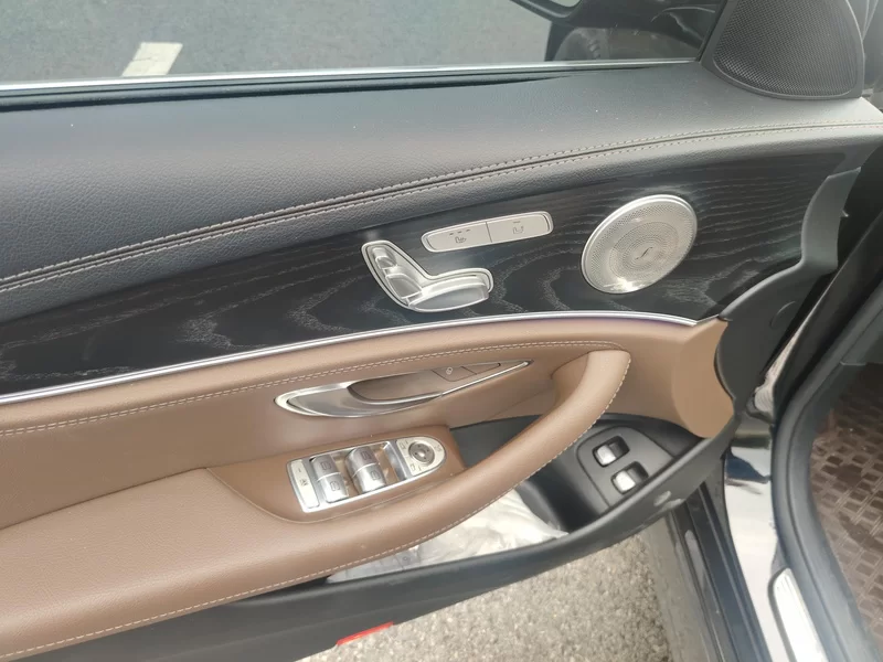 Mercedes-Benz E Class New Energy 2022 car image #10