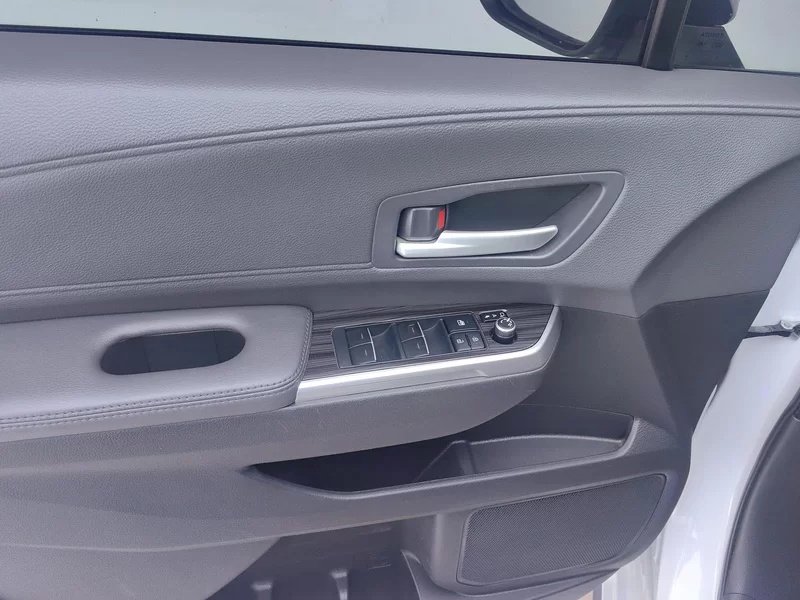 Toyota Sienna 2022 #10 Toyota Sienna 2022 car image #10