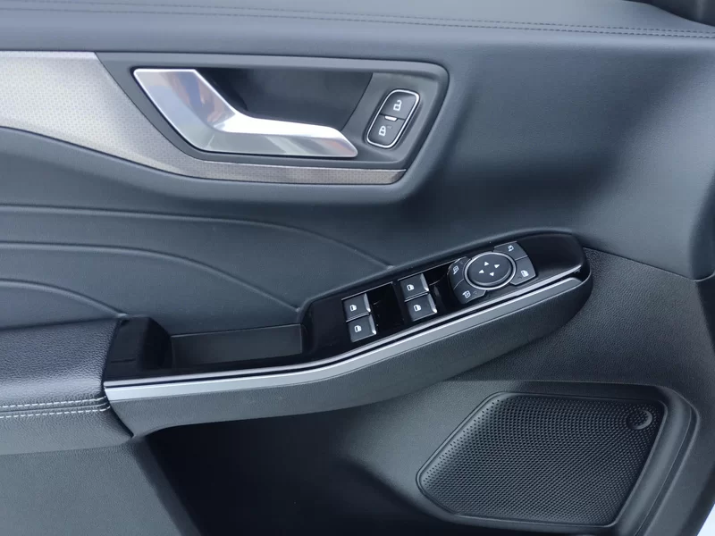 Ford Escape 2020 immagine di auto #10