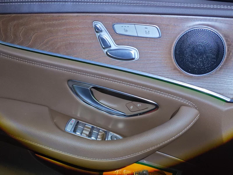 Mercedes-Benz E Class New Energy 2022 car image #10