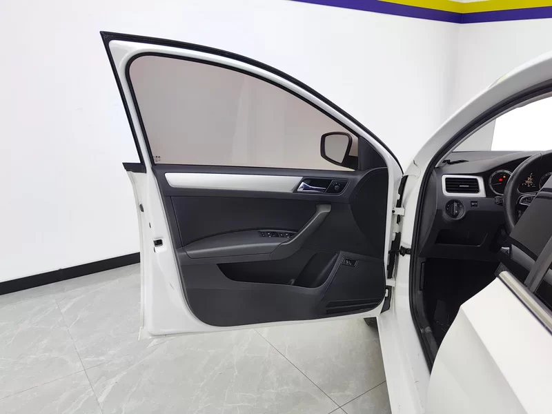 Skoda Rapid 2019 car image #10