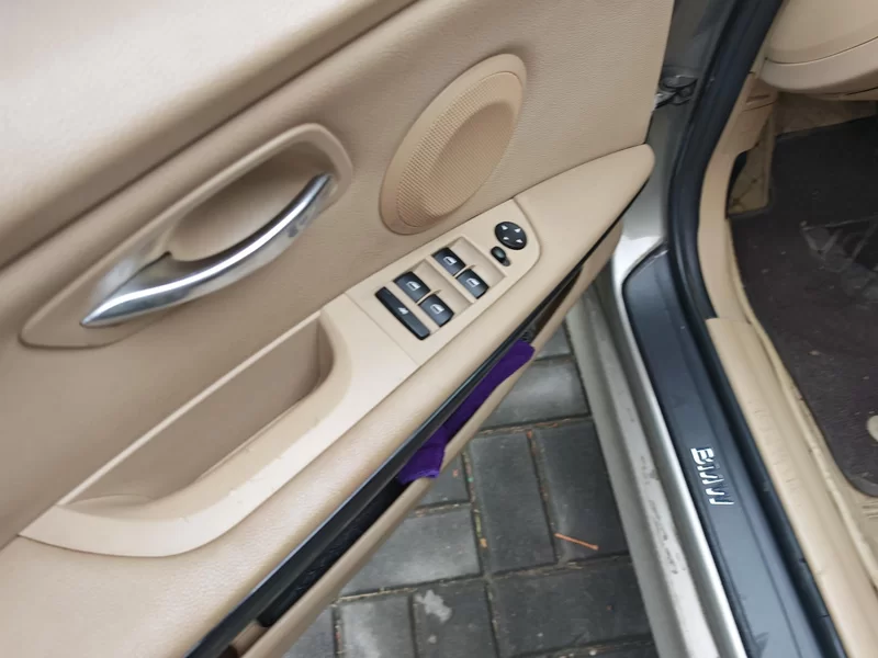 BMW 3 Series (Imported) 2012 car image #10