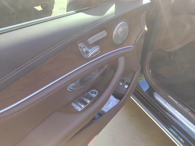 Mercedes-Benz E Class New Energy 2021 car image #10