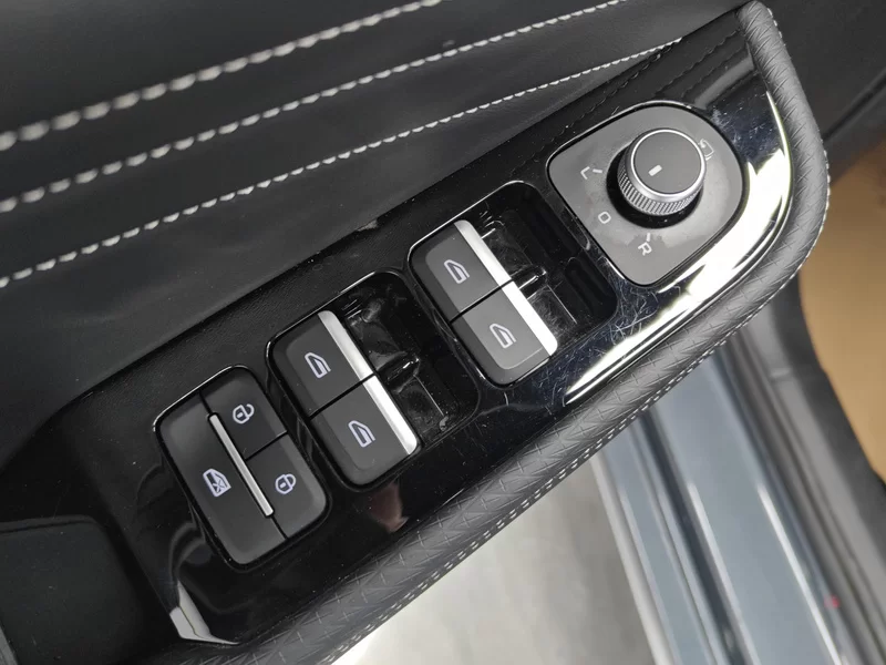 GEELY PrefaceL 2022 car image #10