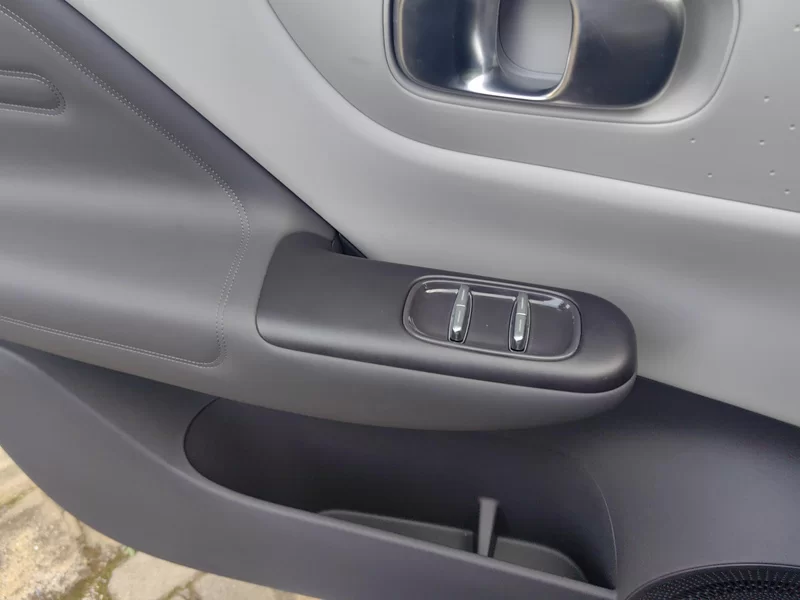 零跑汽车 零跑B10 2025 汽车图片 #10