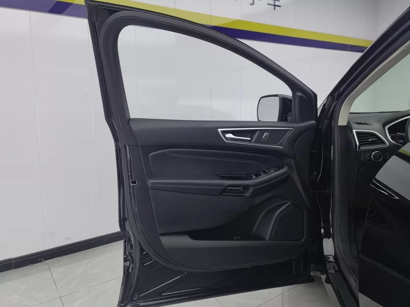 Ford Edge 2018 immagine di auto #10