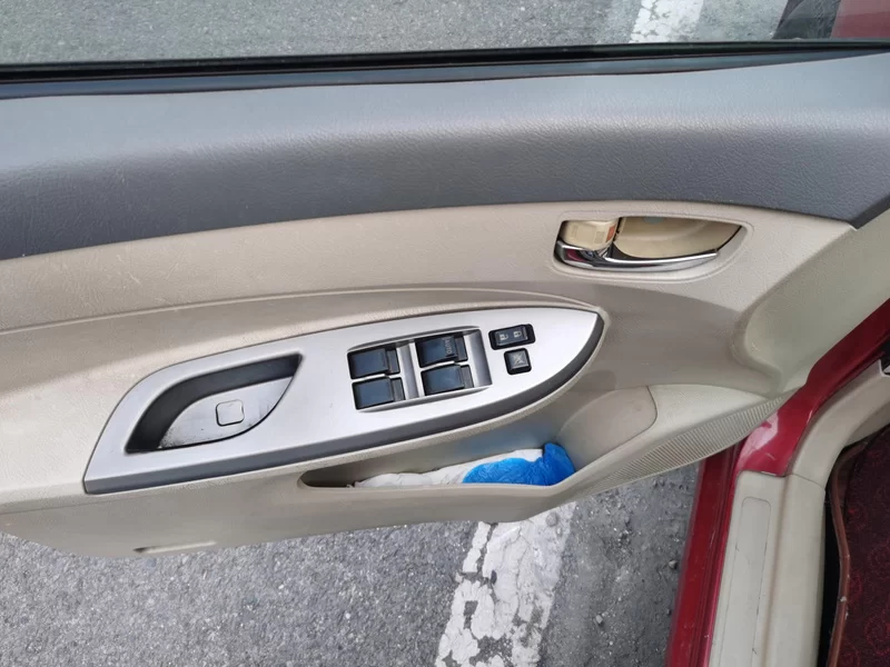 BYD L3 2013 car image #10