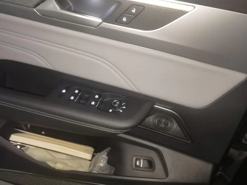 Volkswagen Tavendor 2023 car image #10