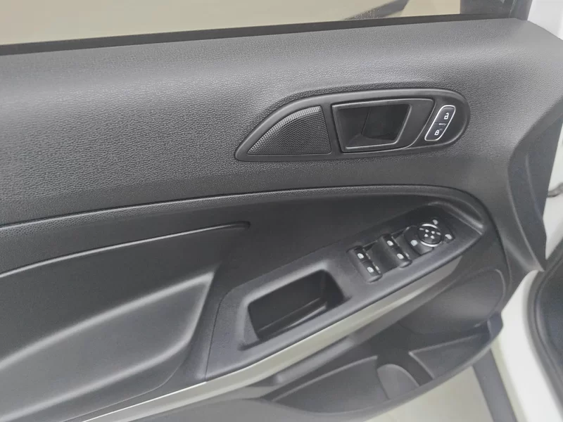 Ford EcoSport 2018 image de voiture #10