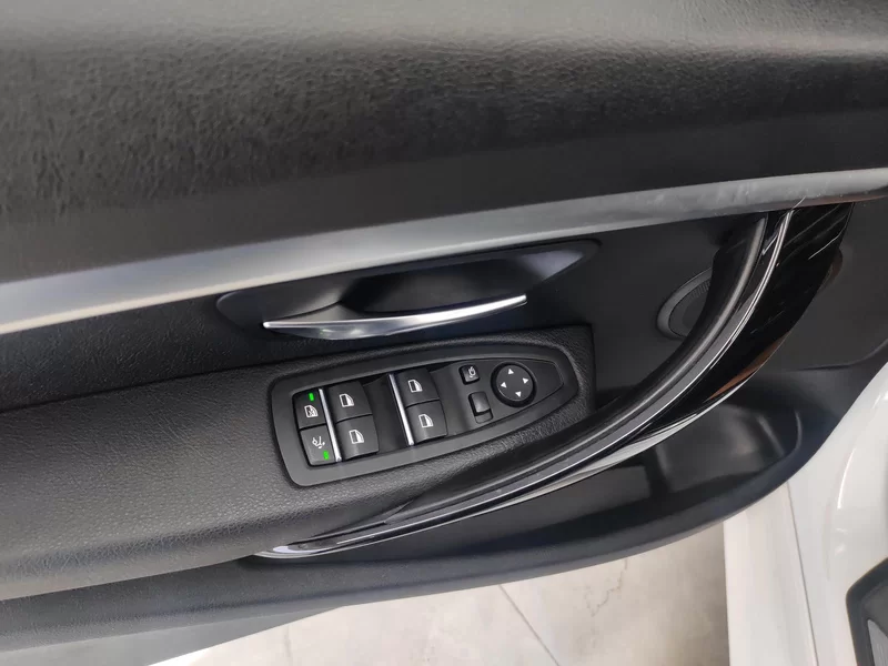 BMW 3 Series GT 2020 #10 BMW 3 Series GT 2020 car image #10