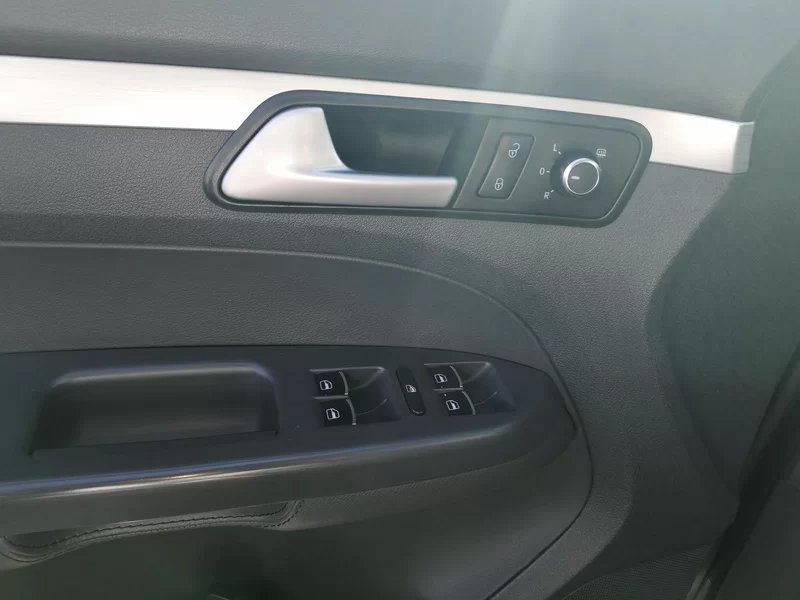 Volkswagen Touran 2016 #10 Volkswagen Touran 2016 car image #10