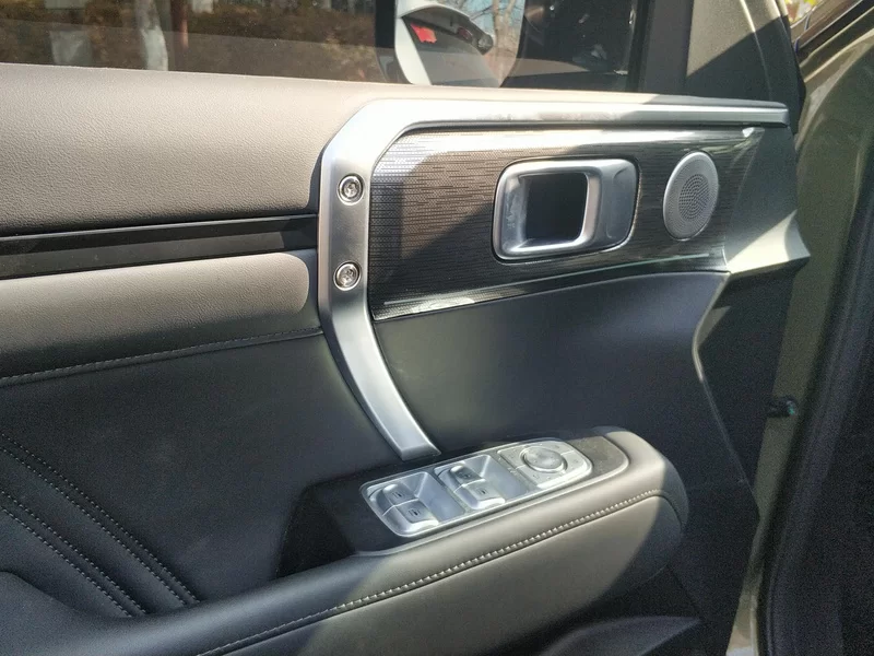 Tank 400 2024 car image #10