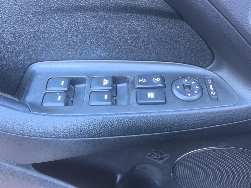 Kia Forte Koup 2015 car image #10