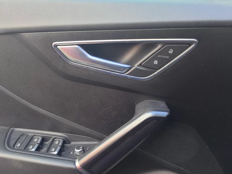 Audi Q2L 2019 car image #10