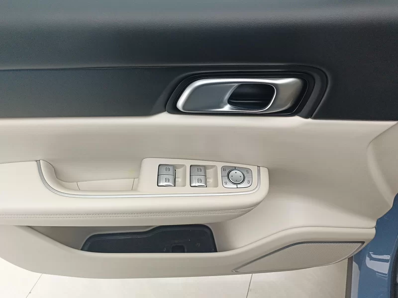 理想汽车 理想ONE 2022 汽车图片 #10