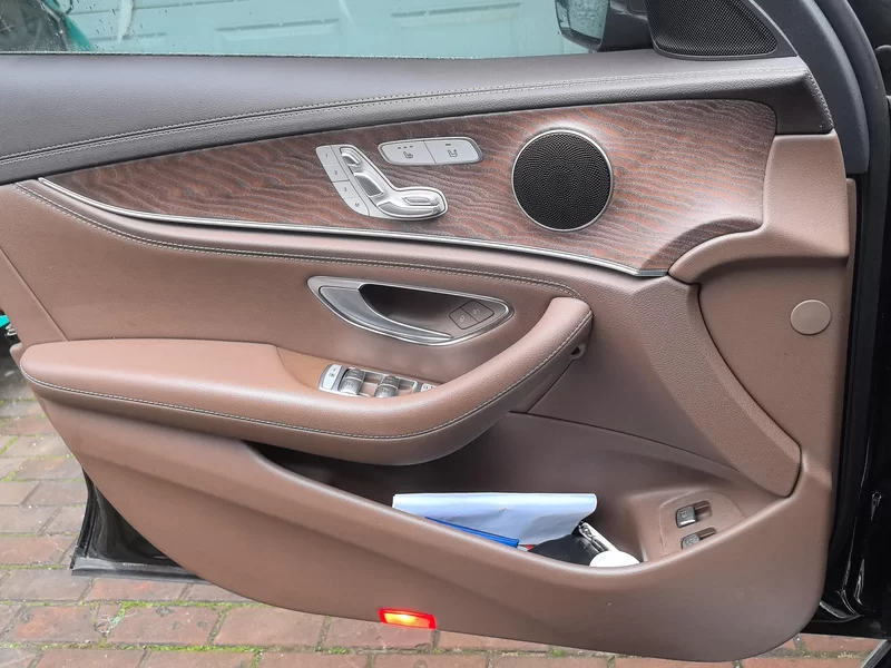 Mercedes-Benz E Class New Energy 2023 car image #10