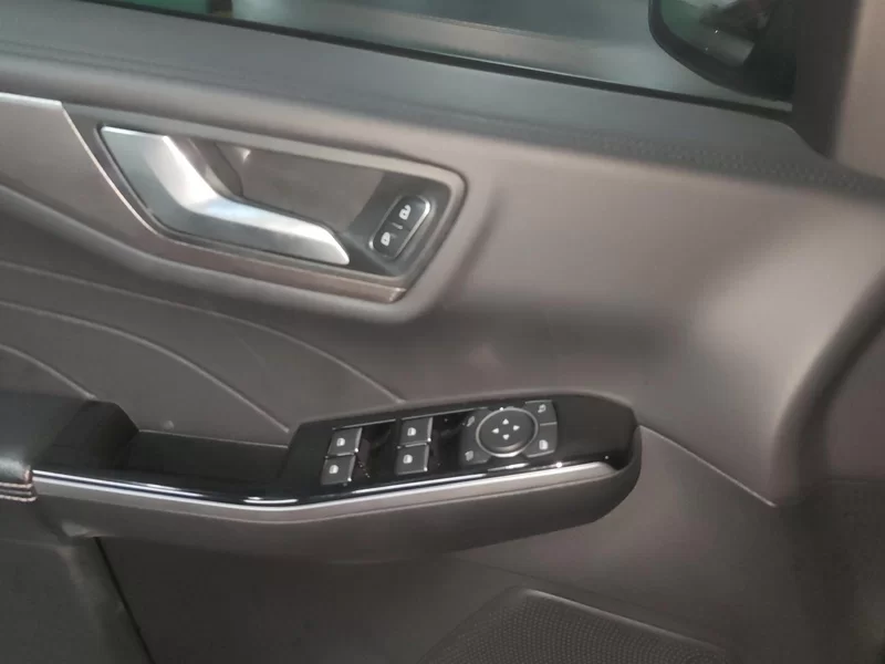 Ford Escape 2020 immagine di auto #10