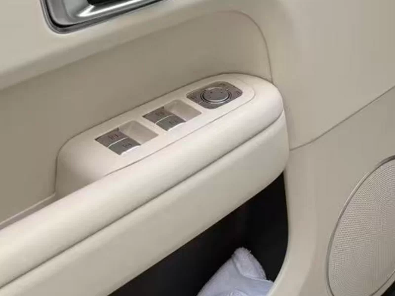 Li L6 2025 car image #10