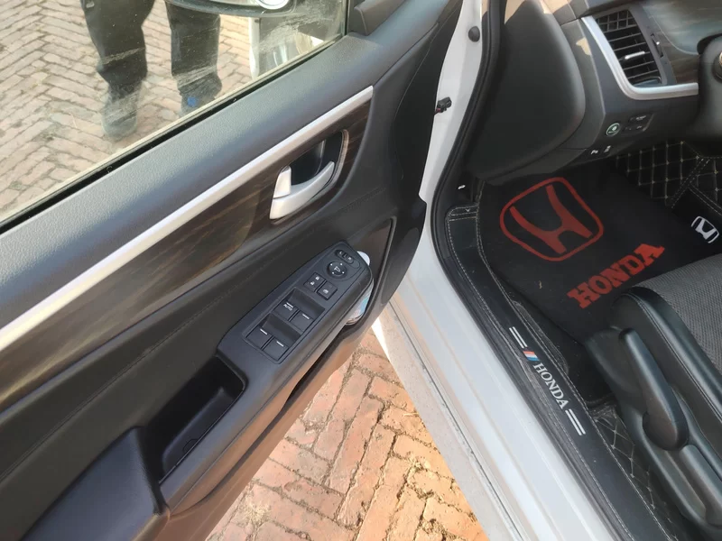 Honda Jade 2018 immagine di auto #10