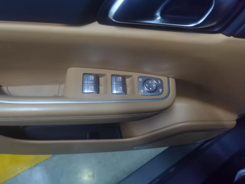 理想汽车 理想ONE 2021 汽车图片 #10