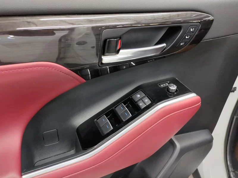 Toyota Crown Kluger 2022 car image #10