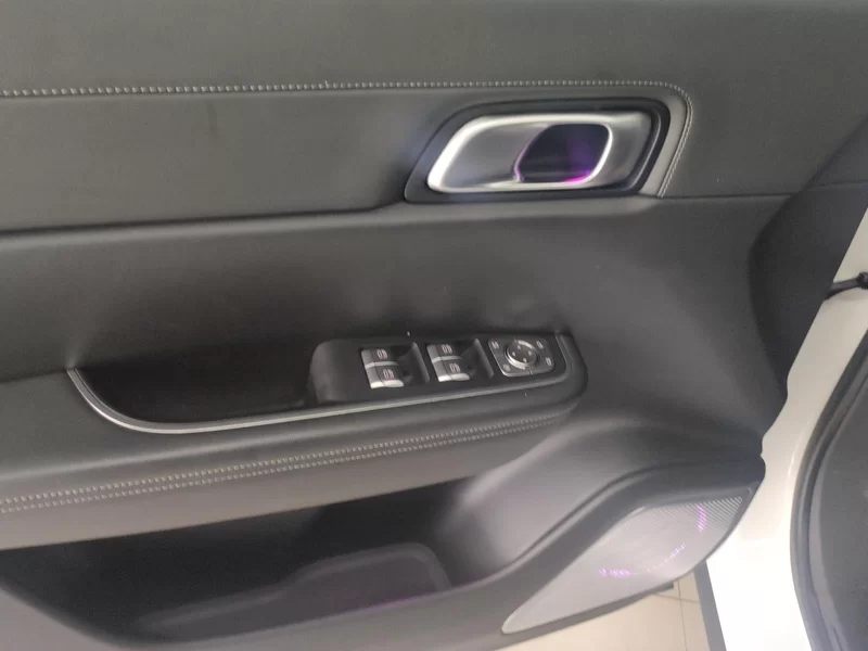 理想汽车 理想ONE 2020 汽车图片 #10