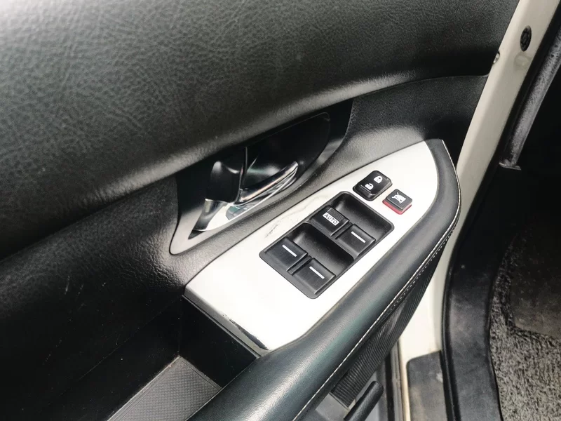 BYD S6 2013 imagen de coche #10