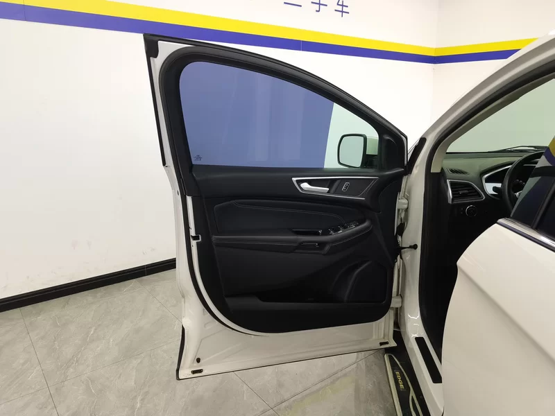 Ford Edge 2015 car image #10