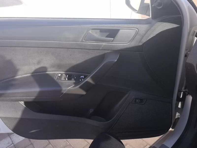 Skoda Rapid 2018 car image #10