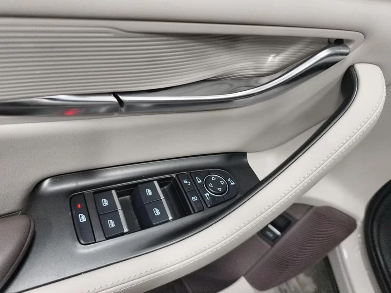 BYD Song Plus New Energy 2025 immagine di auto #10