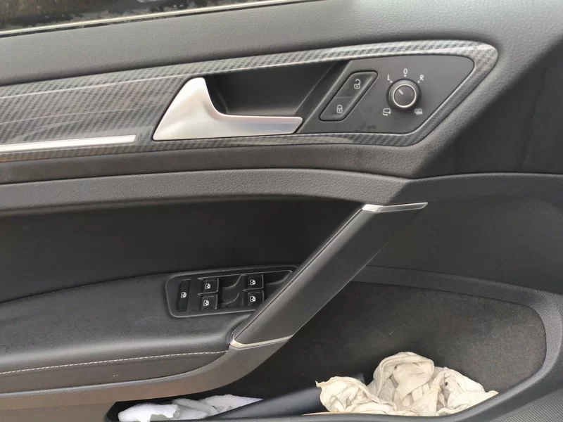 Volkswagen Golf 2020 car image #10