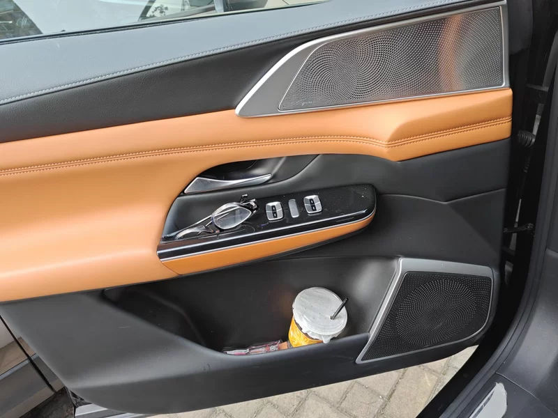 Xpeng G9 2025 immagine di auto #10