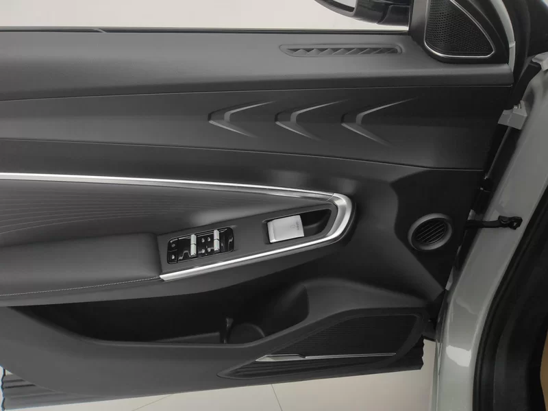 GEELY Boyue 2023 car image #10