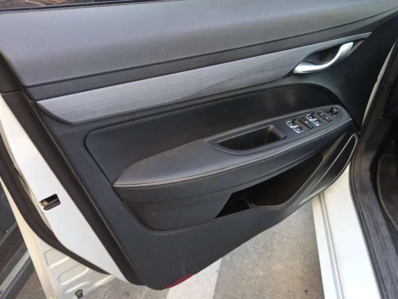 GEELY Emgrand 2021 car image #10