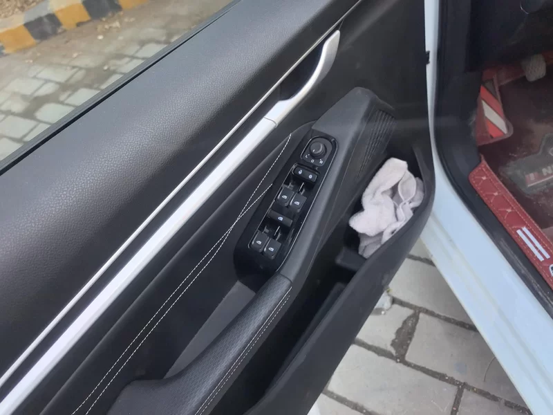 GEELY Emgrand 2025 car image #10