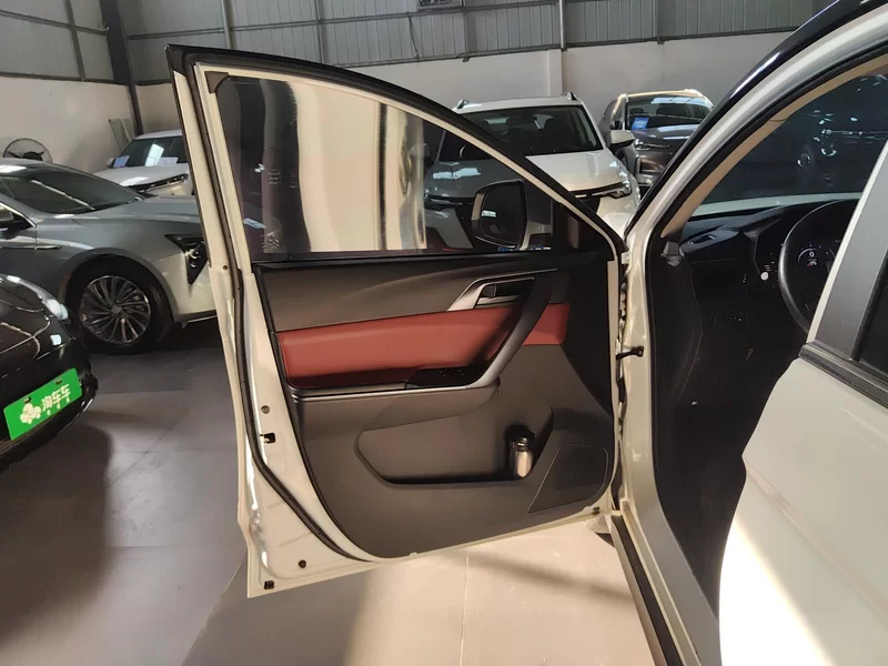 Forthing T5 2019 imagen de coche #10