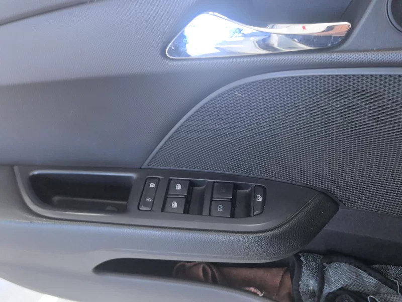 Chevrolet Cavalier 2017 car image #10